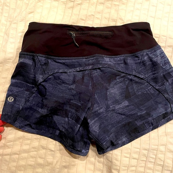Lulu lemon running shorts